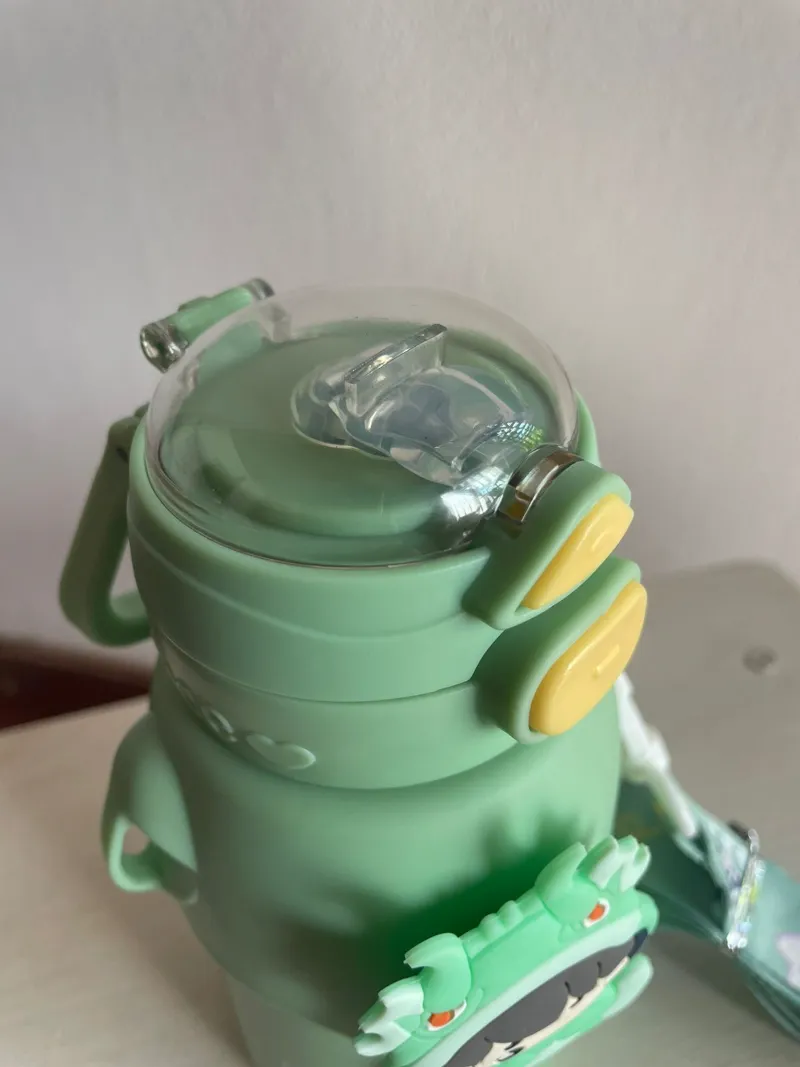 Vista 3 de Botella termica infantil x500 ml. VERDE